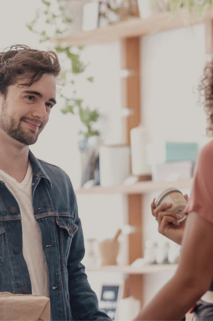 <h2>Hola. ¿En qué podemos ayudarte?</h2>