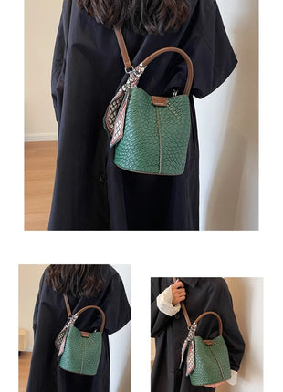 Bolso bandolera cilíndrico de piel sintética para mujer, bolso de hombro de mano de nuevo estilo a la moda, bolso tipo cubo para ir al trabajo de gran capacidad