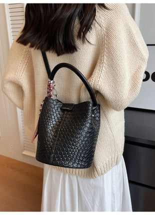 Bolso bandolera cilíndrico de piel sintética para mujer, bolso de hombro de mano de nuevo estilo a la moda, bolso tipo cubo para ir al trabajo de gran capacidad