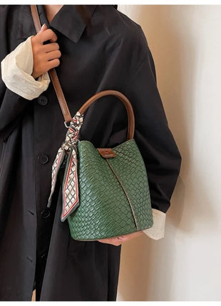 Bolso bandolera cilíndrico de piel sintética para mujer, bolso de hombro de mano de nuevo estilo a la moda, bolso tipo cubo para ir al trabajo de gran capacidad