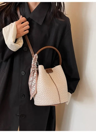 Bolso bandolera cilíndrico de piel sintética para mujer, bolso de hombro de mano de nuevo estilo a la moda, bolso tipo cubo para ir al trabajo de gran capacidad