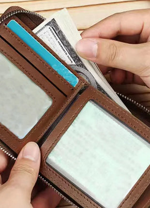 Las carteras para hombres y mujeres son cómodas de llevar y se pueden almacenar en bolsos de bolsillo o tarjeteros. Se están hechos de material PU.