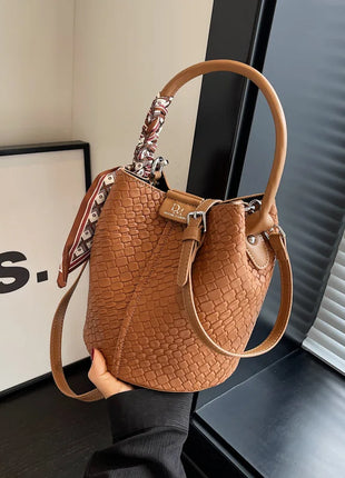 Bolso bandolera cilíndrico de piel sintética para mujer, bolso de hombro de mano de nuevo estilo a la moda, bolso tipo cubo para ir al trabajo de gran capacidad